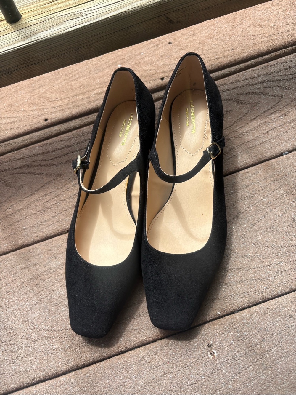 Liz Claiborne Ferry Pumps, size 8 - Picture 2 of 5